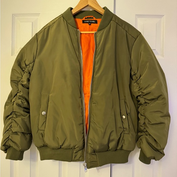 Luxe to kill khaki oversized bomber jacket - Picture 6 of 6